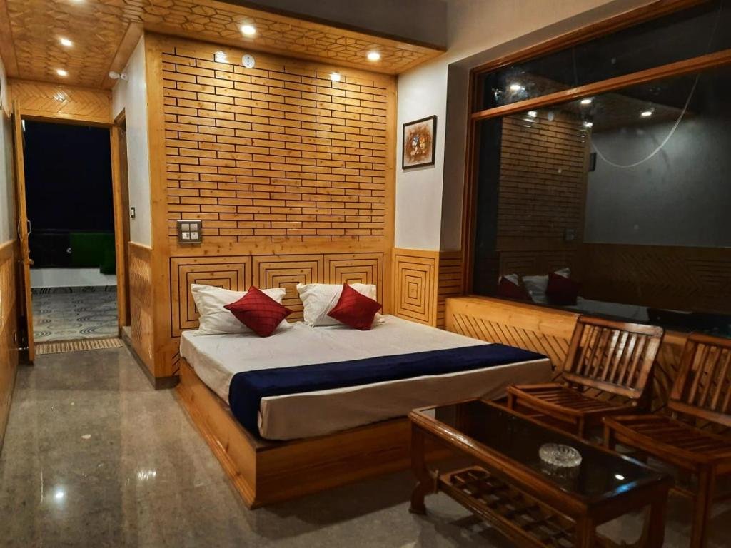 The MoonLight Stay – Shimla